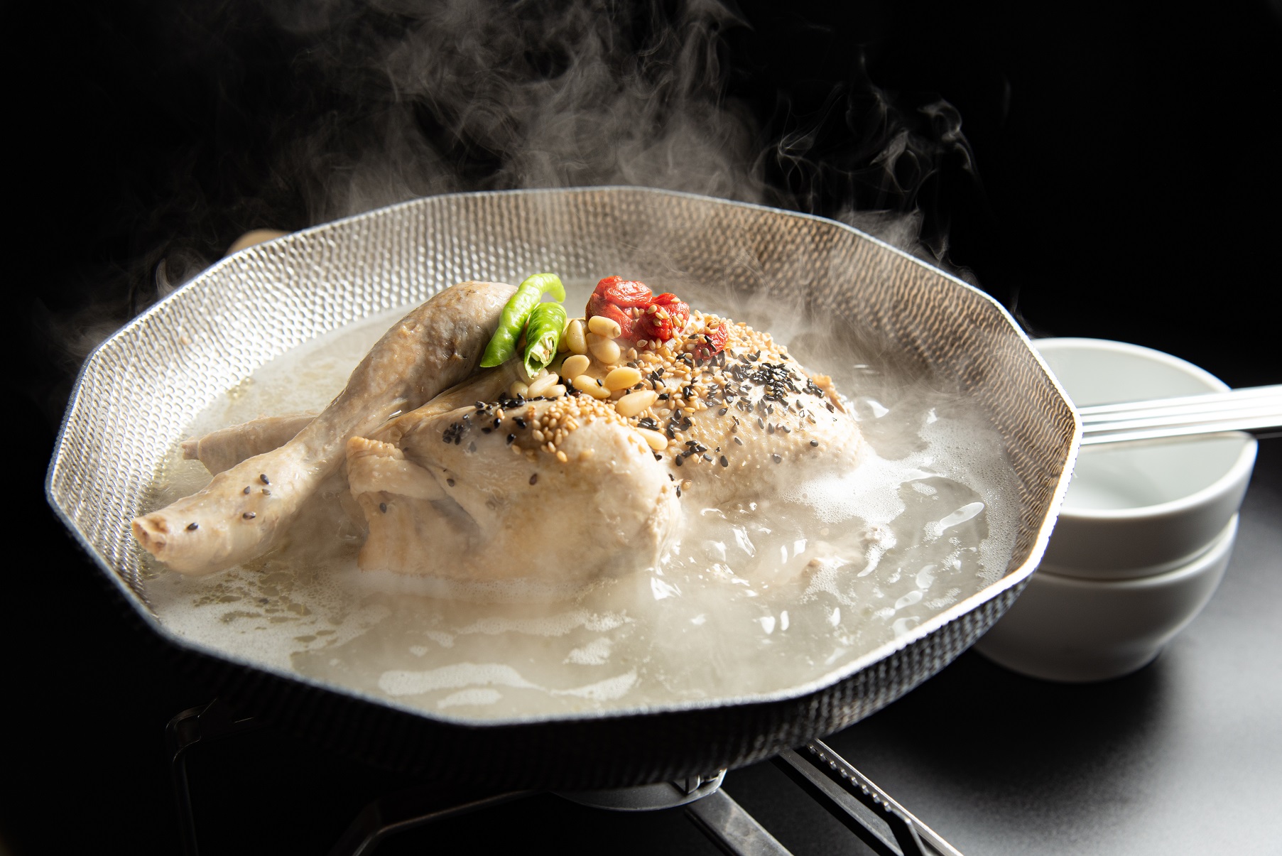 参鶏湯にフライドチキン マンドゥ も 恵比寿にネオ大衆韓国料理専門店 モノ マガジンweb